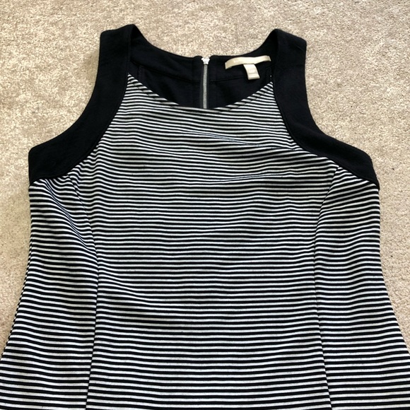 Banana Republic zip back tank - Picture 4 of 5